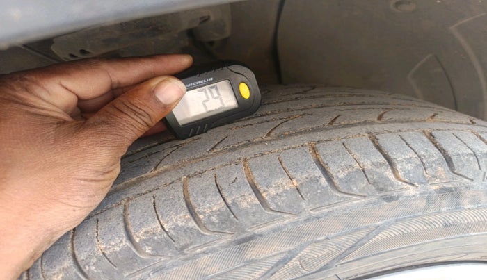 2020 Hyundai VENUE S 1.0 TURBO DCT, Petrol, Automatic, 1,19,442 km, tyre