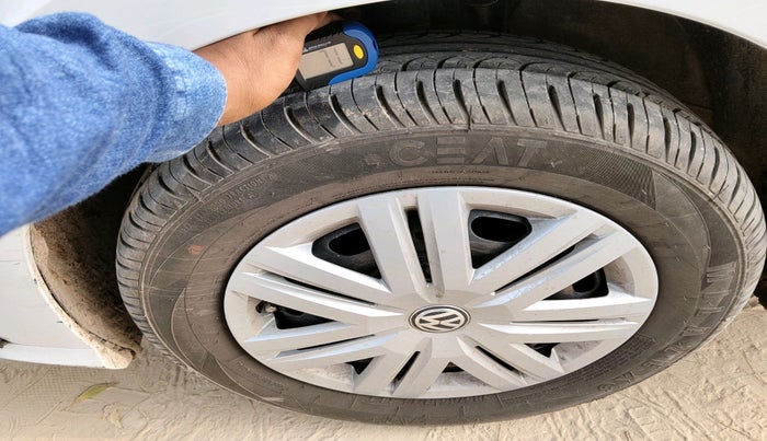 2019 Volkswagen Ameo TRENDLINE 1.0L, Petrol, Manual, 1,48,954 km, tyre