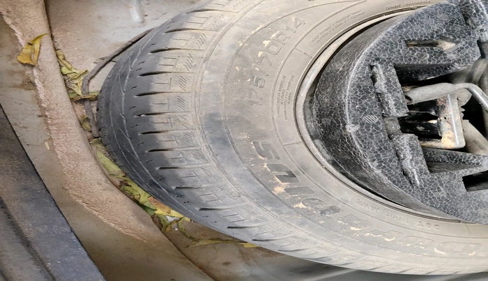 2019 Volkswagen Ameo TRENDLINE 1.0L, Petrol, Manual, 1,48,954 km, tyre