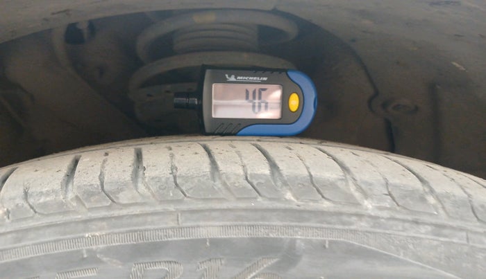 2015 Hyundai Elite i20 ASTA 1.4 CRDI (O), Diesel, Manual, 1,14,497 km, tyre