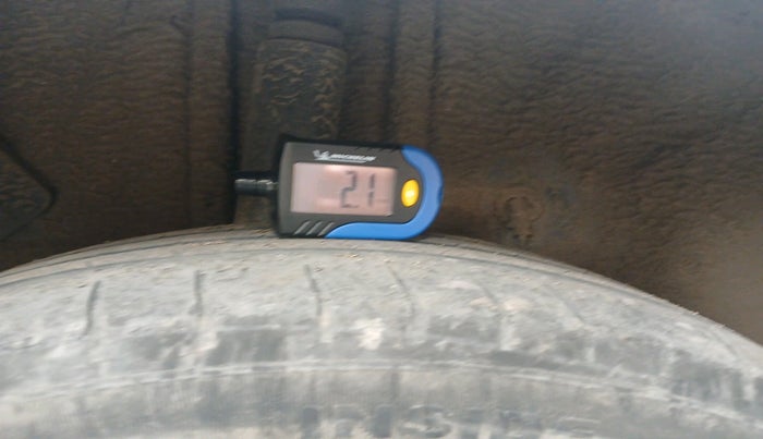 2015 Hyundai Elite i20 ASTA 1.4 CRDI (O), Diesel, Manual, 1,14,497 km, tyre