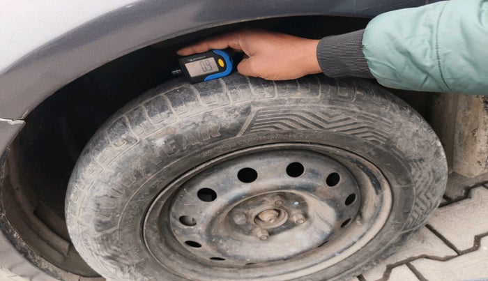 2015 Maruti Swift VDI, Diesel, Manual, 70,010 km, tyre