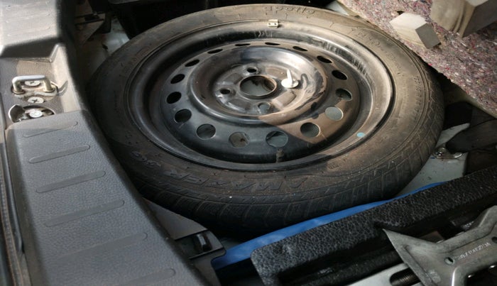 2015 Maruti Wagon R 1.0 VXI, Petrol, Manual, 36,226 km, tyre