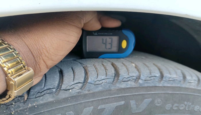 2018 Maruti Ciaz ALPHA  AT 1.4  PETROL, Petrol, Automatic, 42,935 km, tyre