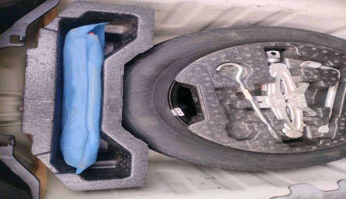 2019 Maruti Ciaz DELTA DIESEL 1.5, Diesel, Manual, 69,412 km, tyre