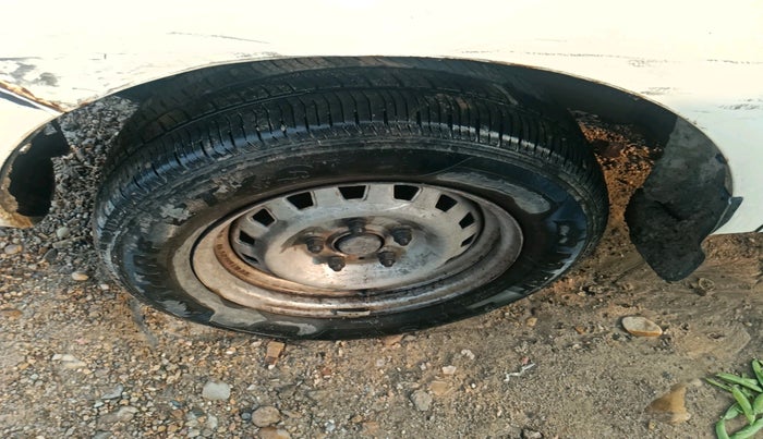 2012 Mahindra Quanto C4, Diesel, Manual, 1,21,768 km, tyre