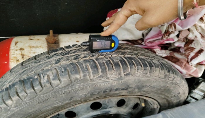 2011 Maruti Ritz VXI, Petrol, Manual, 1,00,001 km, tyre