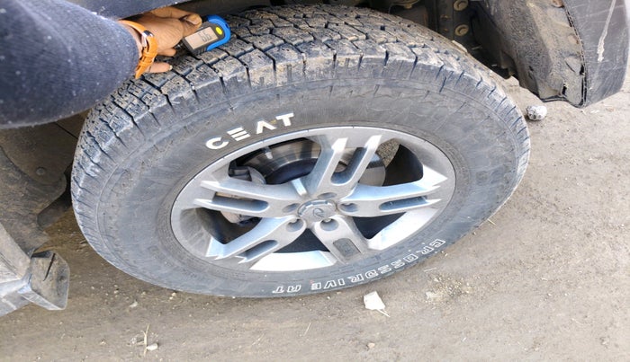 2022 Mahindra Thar LX D AT 4WD HT, Diesel, Automatic, 71,117 km, tyre