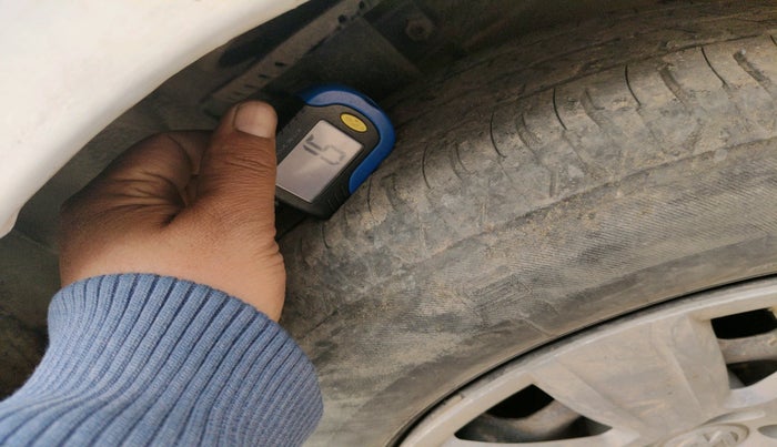 2012 Volkswagen Polo TRENDLINE 1.2L PETROL, Petrol, Manual, 1,16,958 km, tyre