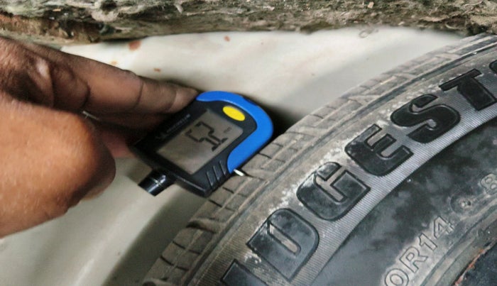 2010 Maruti Swift VXI, Petrol, Manual, 91,822 km, tyre