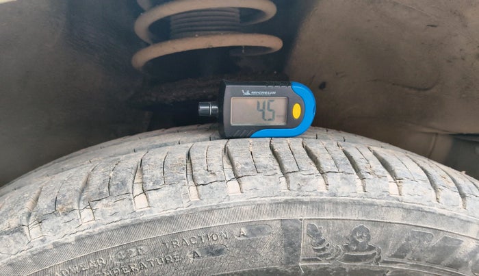 2010 Maruti Swift VXI, Petrol, Manual, 91,822 km, tyre