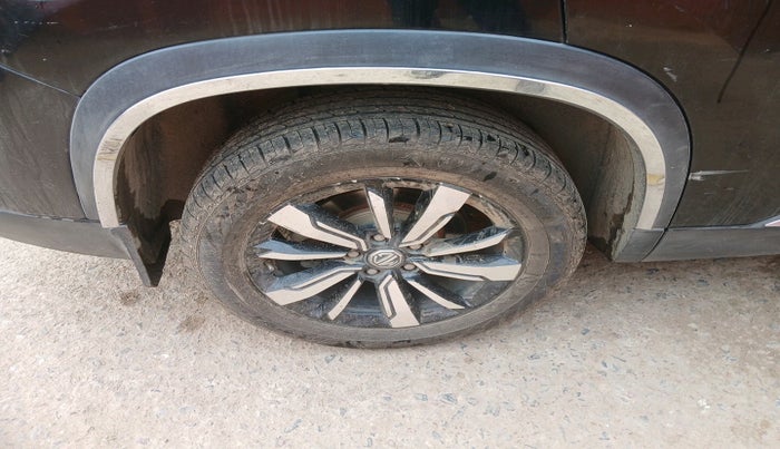 2019 MG HECTOR SHARP 2.0 DIESEL, Diesel, Manual, 1,41,585 km, tyre