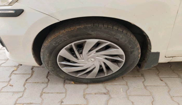 2017 Maruti Ertiga VDI SHVS, Diesel, Manual, 1,35,633 km, tyre