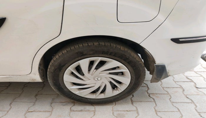 2017 Maruti Ertiga VDI SHVS, Diesel, Manual, 1,35,633 km, tyre