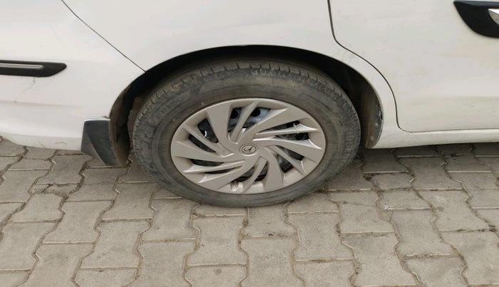 2017 Maruti Ertiga VDI SHVS, Diesel, Manual, 1,35,633 km, tyre