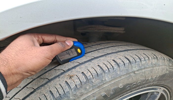 2011 Maruti Swift Dzire VXI, Petrol, Manual, 89,385 km, tyre