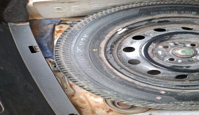 2011 Maruti Swift Dzire VXI, Petrol, Manual, 89,385 km, tyre