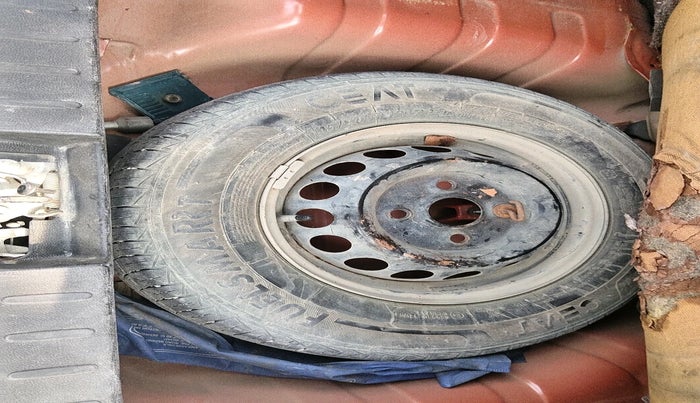 2021 Maruti Alto VXI, Petrol, Manual, 62,796 km, tyre