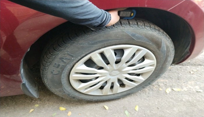 2018 Maruti Dzire VXI AMT, Petrol, Automatic, 70,967 km, tyre