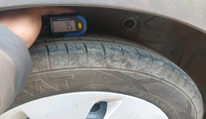 2016 Maruti Celerio VXI AMT, Petrol, Automatic, 60,214 km, tyre