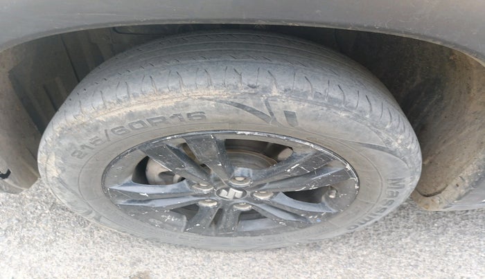 2019 Maruti Vitara Brezza ZDI, Diesel, Manual, 2,88,735 km, tyre