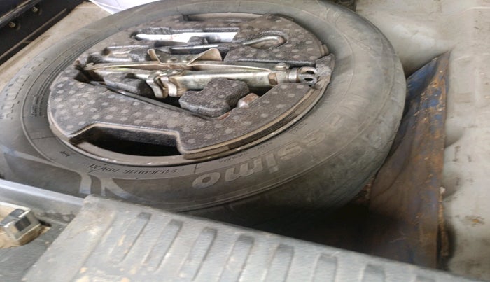 2019 Maruti Vitara Brezza ZDI, Diesel, Manual, 2,88,735 km, tyre