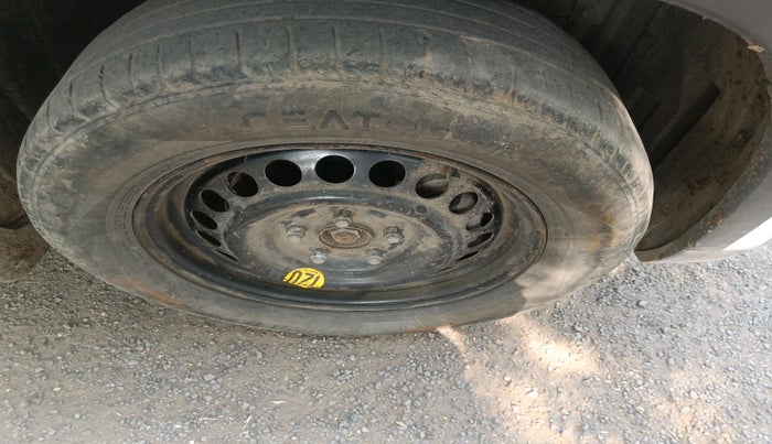 2019 Maruti Vitara Brezza ZDI, Diesel, Manual, 2,88,735 km, tyre