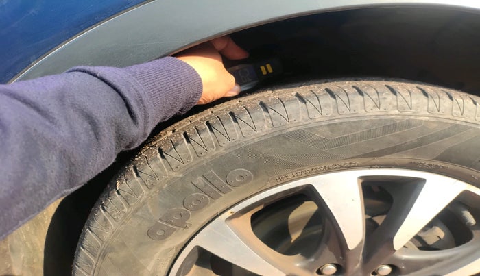 2017 Maruti S Cross ALPHA 1.3, Diesel, Manual, 48,167 km, tyre