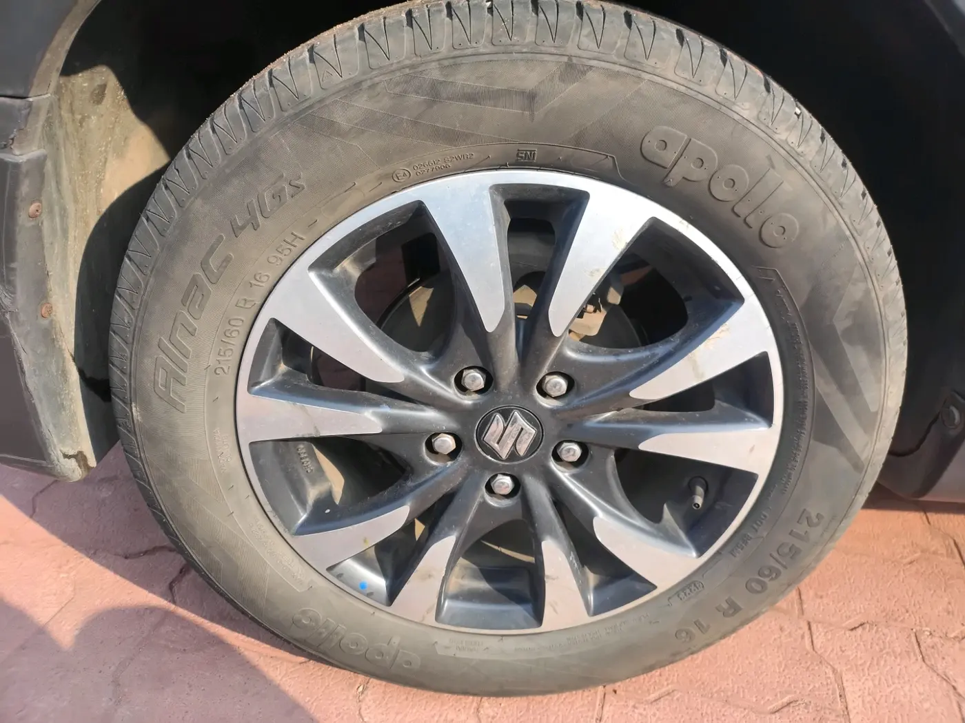 2017 Maruti S Cross ALPHA 1.3, Diesel, Manual, 48,167 km, tyre