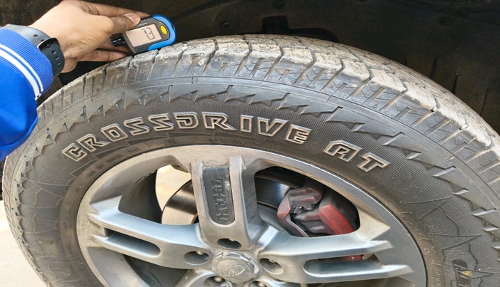 2022 Mahindra Thar LX HARD TOP 4WD MT, Diesel, Manual, 35,402 km, tyre