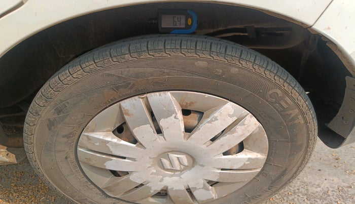 2014 Maruti Alto 800 LXI, Petrol, Manual, 1,01,992 km, tyre