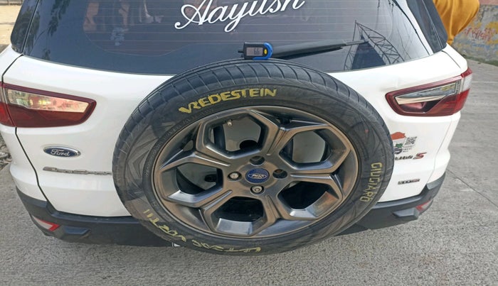 2019 Ford Ecosport TITANIUM 1.5L SPORTS(SUNROOF) DIESEL, Diesel, Manual, 1,15,453 km, tyre