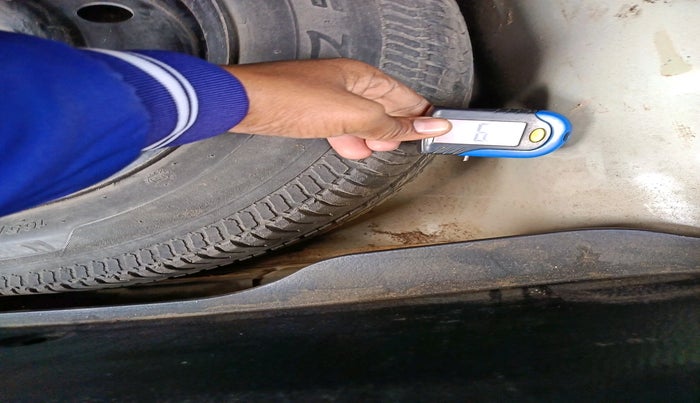 2012 Maruti Swift Dzire VXI, Petrol, Manual, 72,056 km, tyre