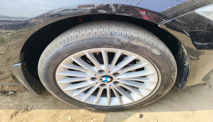 2013 BMW 3 Series 320D LUXURYLINE, Diesel, Automatic, 63,172 km, tyre