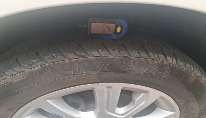 2016 Tata Tiago XZ PETROL, Petrol, Manual, 86,704 km, tyre