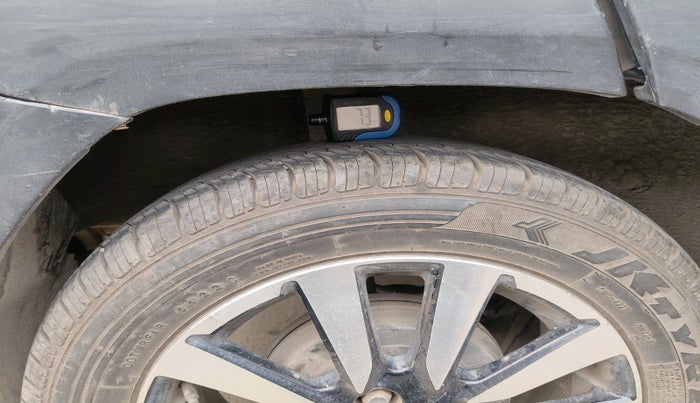 2014 Toyota Etios CROSS 1.5 V, Petrol, Manual, 66,337 km, tyre