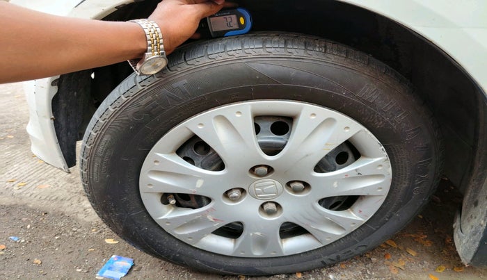 2013 Honda Brio S MT, Petrol, Manual, 69,544 km, tyre