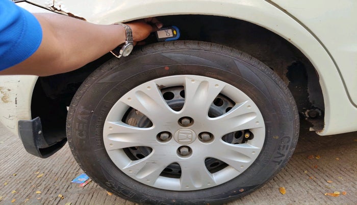 2013 Honda Brio S MT, Petrol, Manual, 69,544 km, tyre