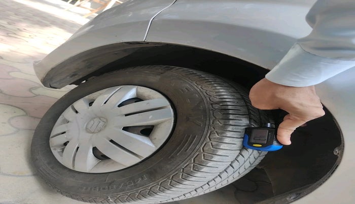 2013 Maruti Alto 800 LXI, Petrol, Manual, 1,06,817 km, tyre