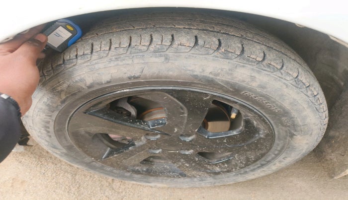 2015 Honda City 1.5L I-VTEC VX CVT, Petrol, Automatic, 99,148 km, tyre