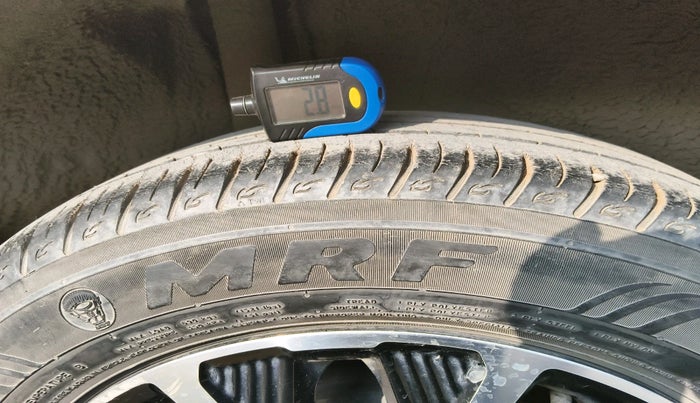 2020 Maruti Vitara Brezza ZXI PLUS AT DUAL TONE SHVS, Petrol, Automatic, 28,503 km, tyre