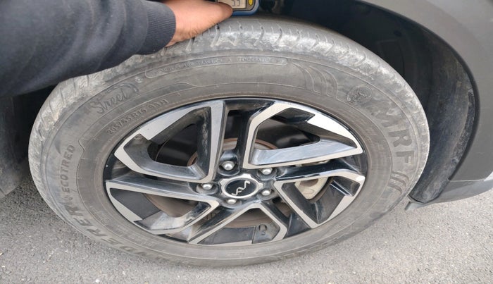 2024 KIA CARENS Prestige Plus (O) 1.5 Turbo DCT 7 STR, Petrol, Automatic, 7,713 km, tyre