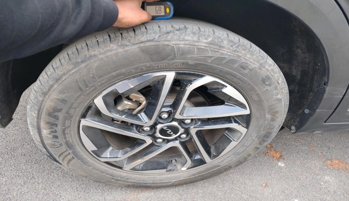 2024 KIA CARENS Prestige Plus (O) 1.5 Turbo DCT 7 STR, Petrol, Automatic, 7,713 km, tyre