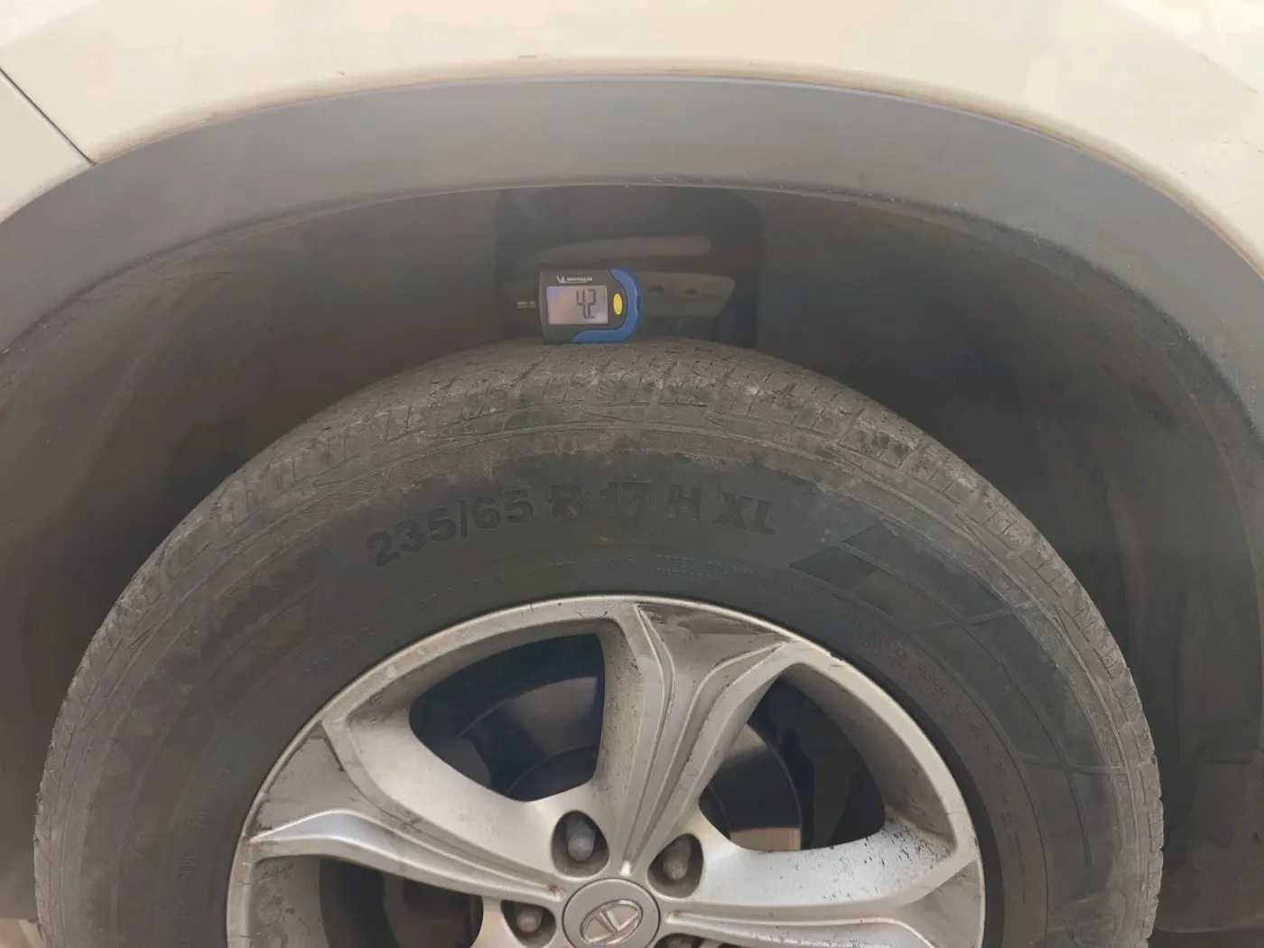 2019 Tata Harrier XZ 2.0L, Diesel, Manual, 1,39,672 km, tyre