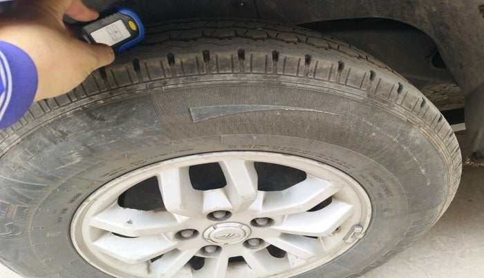 2017 Mahindra TUV300 T8, Diesel, Manual, 76,849 km, tyre