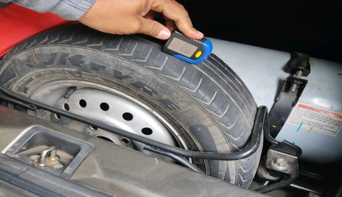 2020 Maruti New Wagon-R LXI CNG 1.0, Petrol, Manual, 36,207 km, tyre