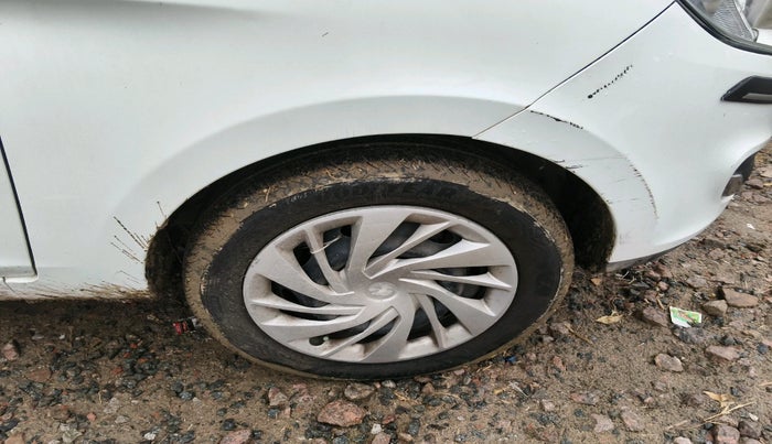 2017 Tata Zest XM PETROL, Petrol, Manual, 44,473 km, tyre