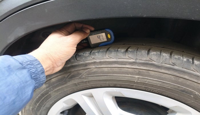 2021 KIA SONET HTX 1.5, Diesel, Manual, 1,14,738 km, tyre