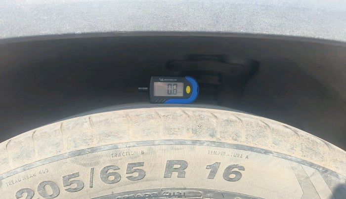 2021 Hyundai Creta E 1.5 PETROL, Petrol, Manual, 86,424 km, tyre