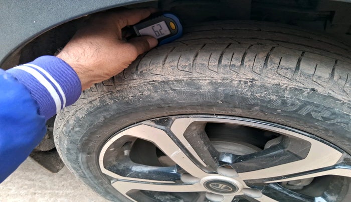 2022 Tata NEXON XM SUNROOF PETROL, Petrol, Manual, 27,476 km, tyre